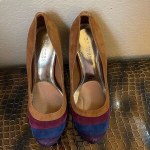 “BAKERS" Taupe SUEDE HEELS